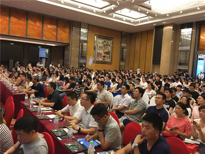 凯越集团 立足宁波，赋能全球经贸的智慧引擎